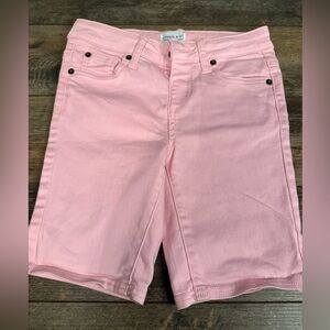 Crown & Ivy Light Pink Bermudas Girls 8